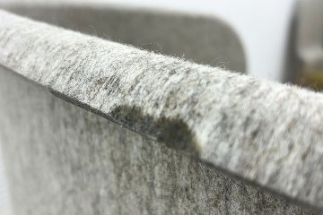 デフォルム プライバシーチェア 中古 ラウンジチェア Pod PET Felt Privacy Chair 中古オフィス家具 フレーム/グレー クッション/イエローの画像