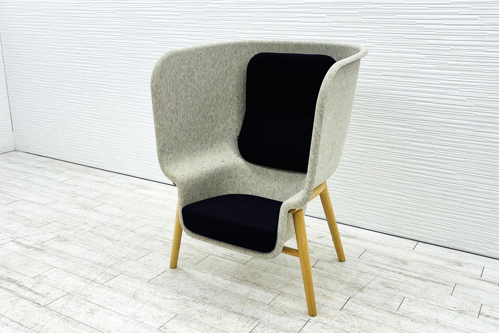 デフォルム プライバシーチェア 中古 ラウンジチェア Pod PET Felt Privacy Chair 中古オフィス家具 フレーム/グレー クッション/パープルの画像