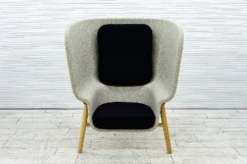 デフォルム プライバシーチェア 中古 ラウンジチェア Pod PET Felt Privacy Chair 中古オフィス家具 フレーム/グレー クッション/パープルの画像