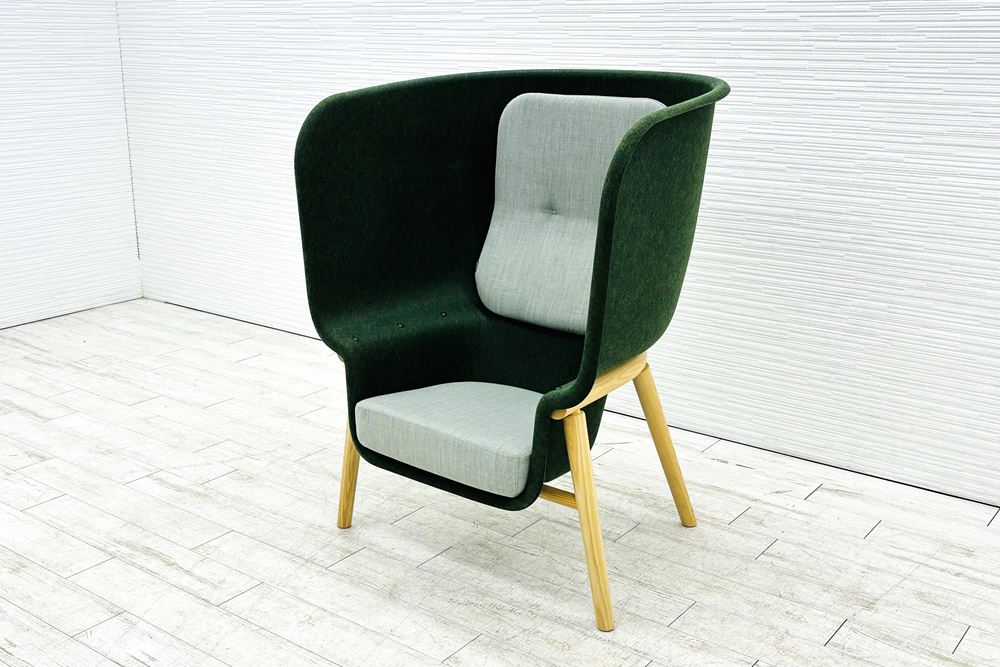 デフォルム プライバシーチェア 中古 ラウンジチェア Pod PET Felt Privacy Chair 中古オフィス家具 フレーム/グリーン クッション/グレーの画像