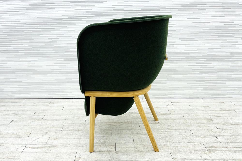 デフォルム プライバシーチェア 中古 ラウンジチェア Pod PET Felt Privacy Chair 中古オフィス家具 フレーム/グリーン クッション/グレーの画像