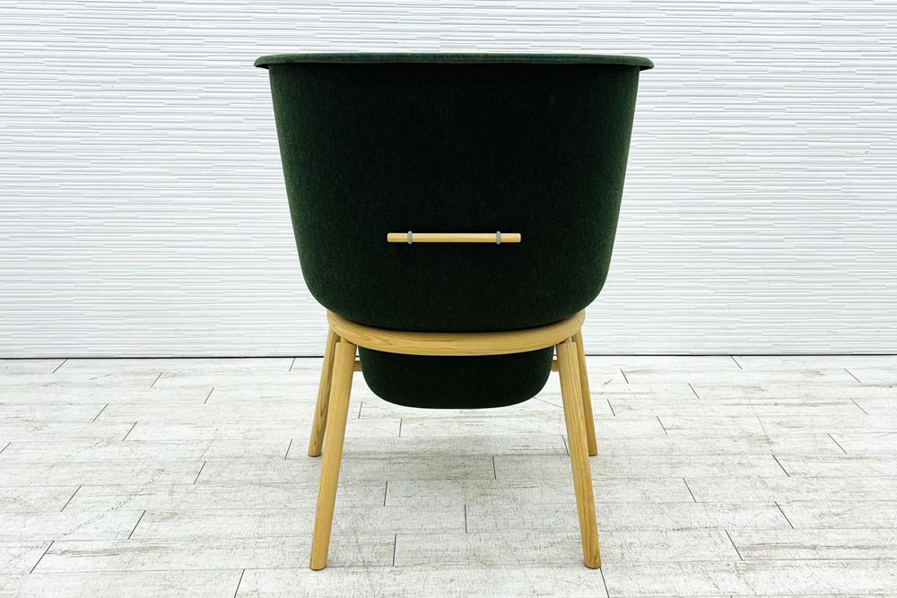デフォルム プライバシーチェア 中古 ラウンジチェア Pod PET Felt Privacy Chair 中古オフィス家具 フレーム/グリーン クッション/グレーの画像