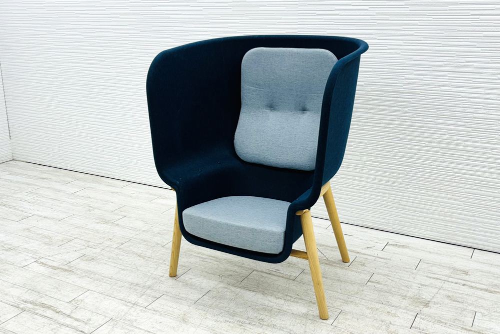 デフォルム プライバシーチェア 中古 ラウンジチェア Pod PET Felt Privacy Chair 中古オフィス家具 フレーム/ブルー クッション/グレーの画像