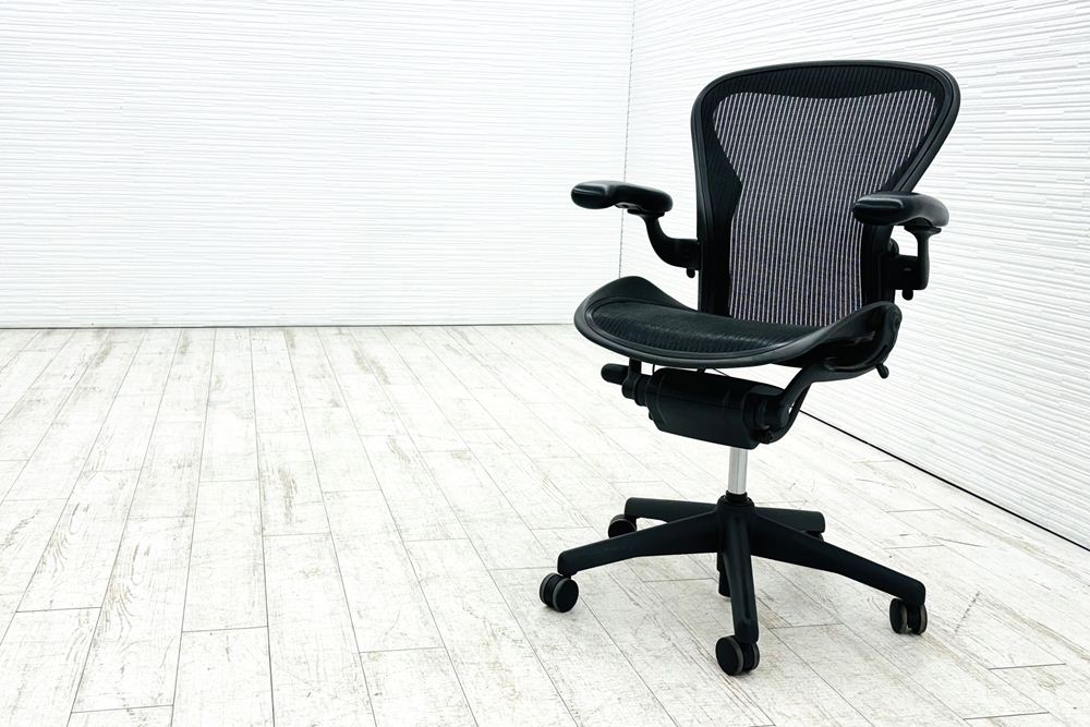 アーロンチェア 中古 Bサイズ ライト 【前傾チルト無し】 アーロン ハーマンミラー Aeron Chairs Herman Miller 中古オフィス家具の画像