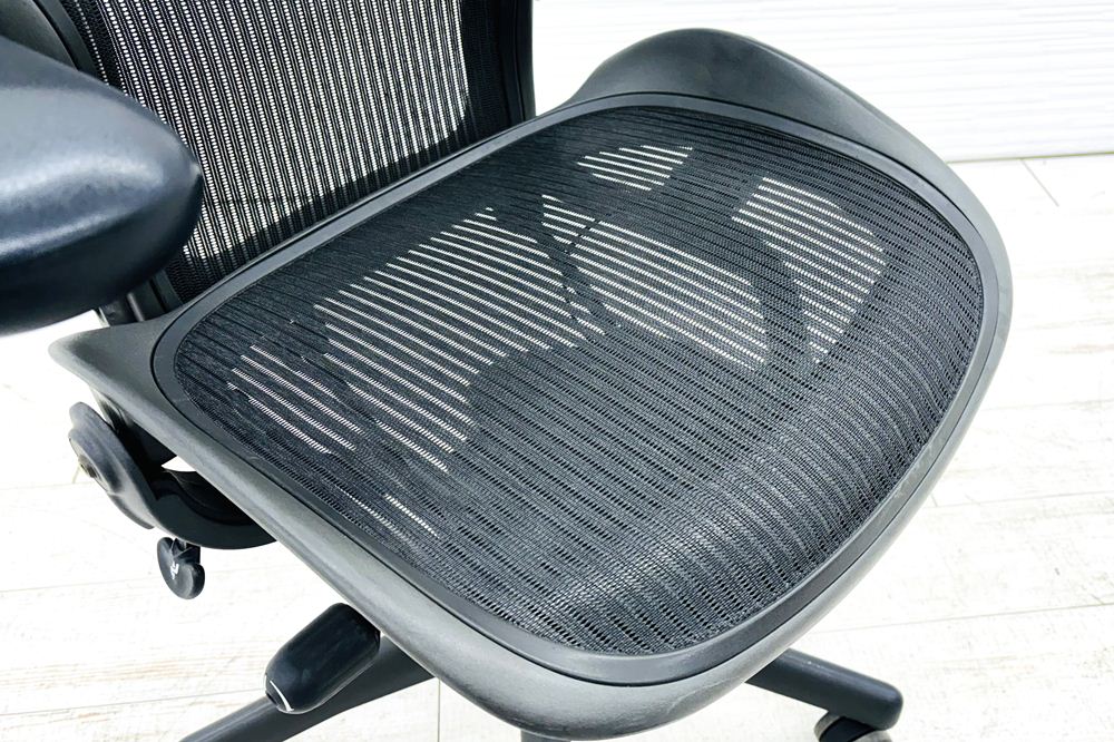 アーロンチェア 中古 Bサイズ ライト 【前傾チルト無し】 アーロン ハーマンミラー Aeron Chairs Herman Miller 中古オフィス家具の画像