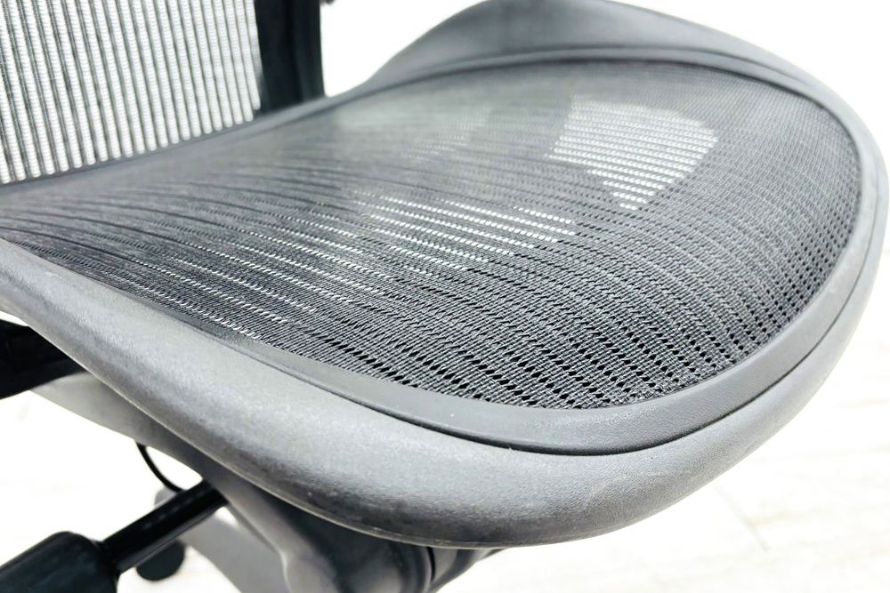 アーロンチェア 中古 Bサイズ ライト 【前傾チルト無し】 アーロン ハーマンミラー Aeron Chairs Herman Miller 中古オフィス家具の画像
