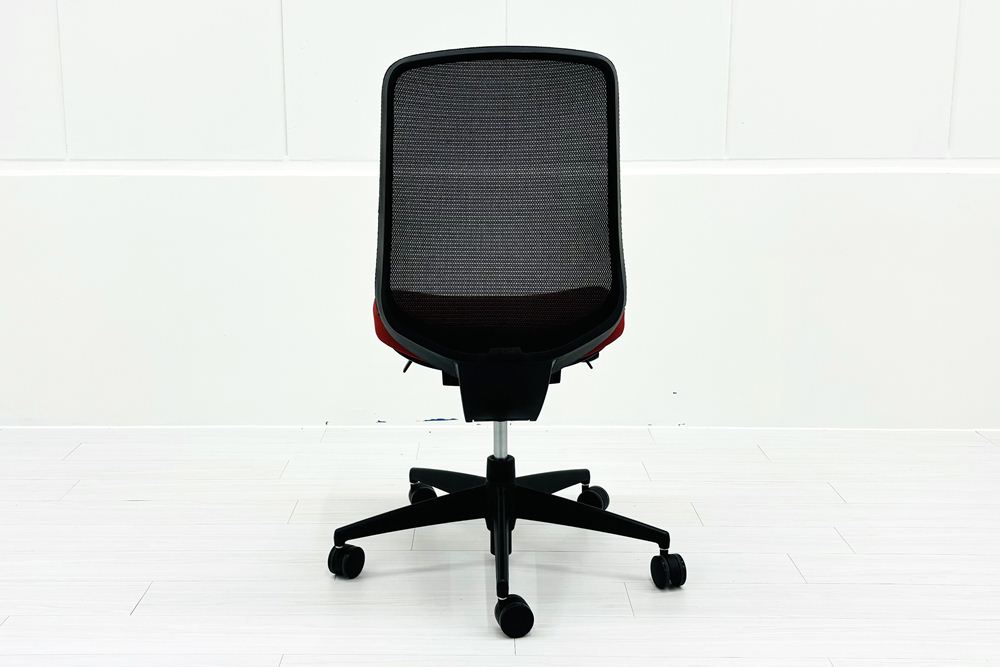 コクヨ シロッコチェア 中古 Scirocco(シロッコ)シリーズ 可動肘 KOKUYO 中古オフィス家具 レッド/ブラックの画像