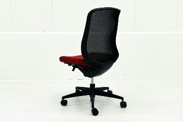 コクヨ シロッコチェア 中古 Scirocco(シロッコ)シリーズ 可動肘 KOKUYO 中古オフィス家具 レッド/ブラックの画像