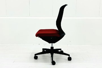 コクヨ シロッコチェア 中古 Scirocco(シロッコ)シリーズ 可動肘 KOKUYO 中古オフィス家具 レッド/ブラックの画像