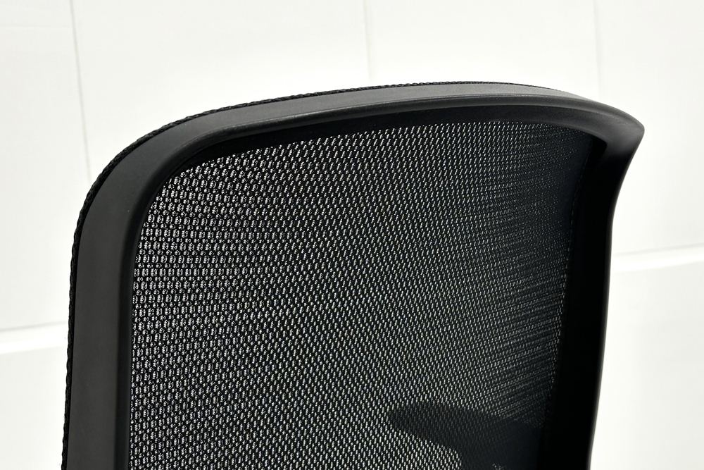 コクヨ シロッコチェア 中古 Scirocco(シロッコ)シリーズ 固定肘 KOKUYO 中古オフィス家具 背/ブラック 座/レッドの画像