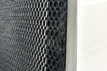 コクヨ シロッコチェア 中古 Scirocco(シロッコ)シリーズ 固定肘 KOKUYO 中古オフィス家具 背/ブラック 座/レッドの画像