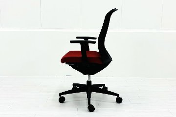 コクヨ シロッコチェア 中古 Scirocco(シロッコ)シリーズ 固定肘 KOKUYO 中古オフィス家具 背/ブラック 座/レッドの画像