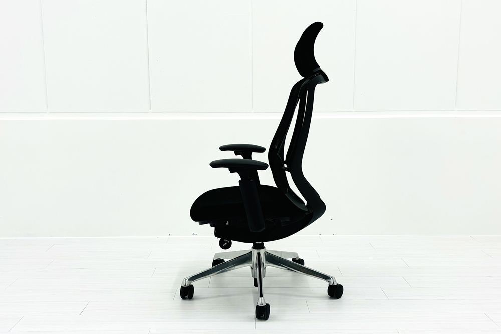オカムラ シルフィーチェア 中古 2019年製 エクストラハイバック ヘッドレスト付 可動肘 OKAMURA Sylphy 中古オフィス家具 ブラックの画像