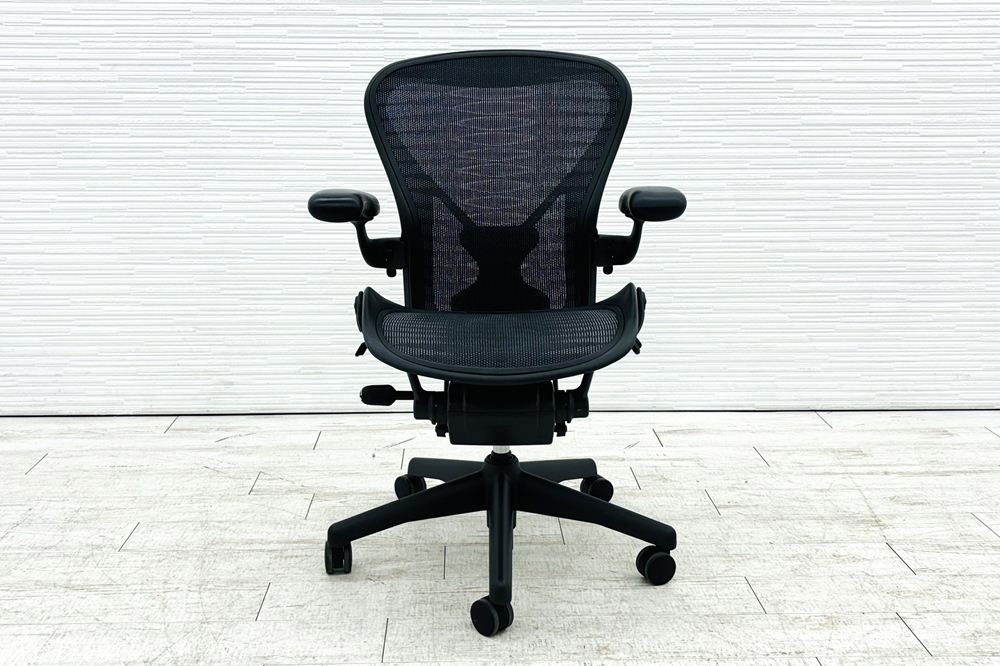 アーロンチェア 中古 Bサイズ フル装備 タキシードメッシュ ハーマンミラー Herman Miller Aeron Chairs 中古オフィス家具 肘レバーの画像