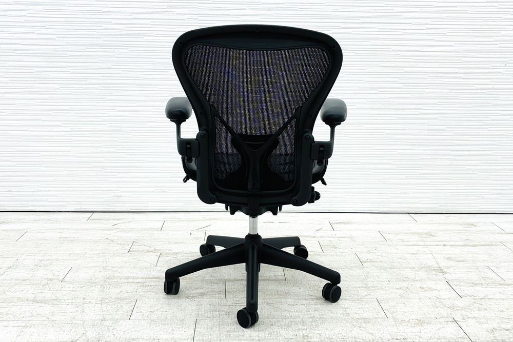 アーロンチェア 中古 Bサイズ フル装備 タキシードメッシュ ハーマンミラー Herman Miller Aeron Chairs 中古オフィス家具 肘レバーの画像