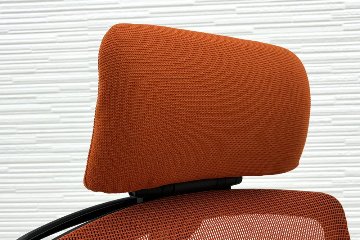 オカムラ フィノラチェア 中古 2020年製 エクストラハイバック 可動肘 メッシュ 中古オフィス家具 OKAMURA Finora C78BBR-F1F8 オレンジの画像