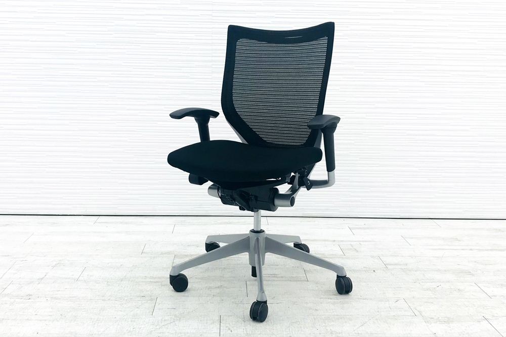 バロンチェア オカムラ 中古 ローバック OKAMURA Baron シルバーフレーム メッシュ 可動肘 中古オフィス家具 ブラックの画像