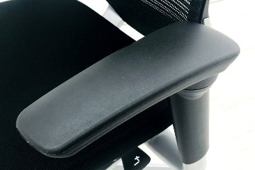 バロンチェア オカムラ 中古 ローバック OKAMURA Baron シルバーフレーム メッシュ 可動肘 中古オフィス家具 ブラックの画像