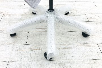 【未開封未使用品】 ハーマンミラー アーロンチェア リマスタード Bサイズフル装備 中古 中古オフィス家具 ポリッシュドアルミニウムベース ONYX オニキスブラック レザーアームの画像