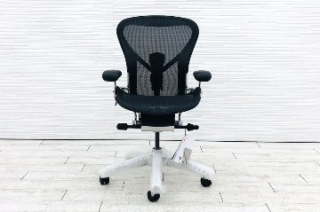 【未開封未使用品】 ハーマンミラー アーロンチェア リマスタード Bサイズフル装備 中古 中古オフィス家具 ポリッシュドアルミニウムベース ONYX オニキスブラック レザーアームの画像