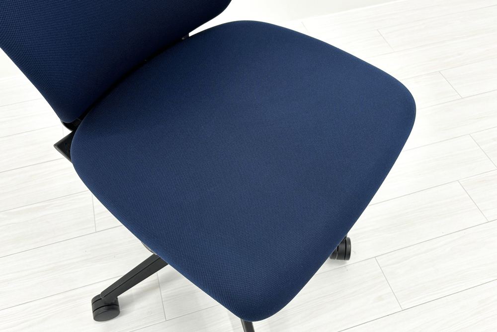イトーキ フルゴチェア 中古 2021年製 fulgo 肘無 ハイバック 事務椅子 ITOKI 中古オフィス家具 ネイビーブルーの画像