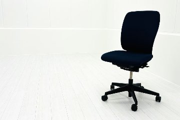 イトーキ フルゴチェア 中古 2021年製 fulgo 肘無 ハイバック 事務椅子 ITOKI 中古オフィス家具 ネイビーブルーの画像