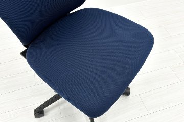 イトーキ フルゴチェア 中古 2021年製 fulgo 肘無 ハイバック 事務椅子 ITOKI 中古オフィス家具 ネイビーブルーの画像