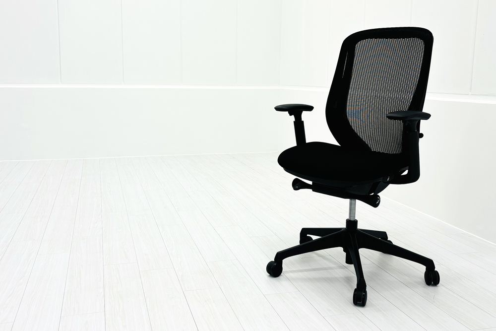 オカムラ シルフィーチェア ハイバック ブラック | 中古オフィス