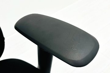 オカムラ シルフィーチェア 中古 2018年製 ハイバック 可動肘 OKAMURA Sylphy 中古オフィス家具 C685XR ブラックの画像