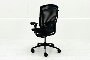 コンテッサチェア 中古 オカムラ Contessa 可動肘 座クッション 中古オフィス家具 事務椅子 エグゼクティブチェア ブラック の画像