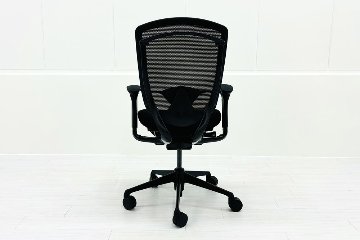 コンテッサチェア 中古 オカムラ Contessa 可動肘 座クッション 中古オフィス家具 事務椅子 エグゼクティブチェア ブラック の画像