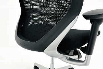中古 バロンチェア オカムラ OKAMURA Baron 中古オフィス家具 ハイバック 可動肘 ブラックの画像