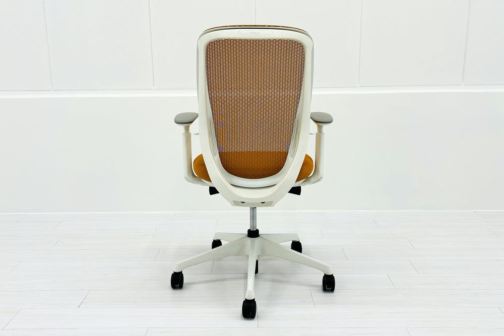 シルフィーチェア オカムラ 中古 2020年製 ハイバック 可動肘 Sylphy クッション 中古オフィス家具 C685XW-FMR8 オレンジの画像