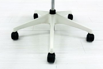 シルフィーチェア オカムラ 中古 2020年製 ハイバック 可動肘 Sylphy クッション 中古オフィス家具 C685XW-FMR8 オレンジの画像