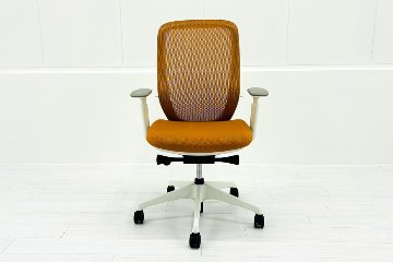 シルフィーチェア オカムラ 中古 2020年製 ハイバック 可動肘 Sylphy クッション 中古オフィス家具 C685XW-FMR8 オレンジの画像