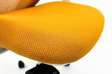 シルフィーチェア オカムラ 中古 2020年製 ハイバック 可動肘 Sylphy クッション 中古オフィス家具 C685XW-FMR8 オレンジの画像