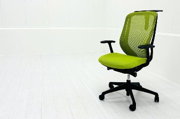 オカムラ　シルフィー　ハイバック　グリーン　ほぼ新品　美品 オカムラ シルフィーチェア ハイバック グリーン | 中古オフィス