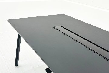 コクヨ サイビ SAIBI 小型会議テーブル 会議机 ミーティングテーブル 中古 2022年製 幅1800 中古オフィス家具 1800/900/720の画像
