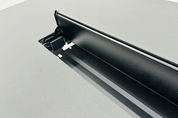 コクヨ サイビ SAIBI 小型会議テーブル 会議机 ミーティングテーブル 中古 2022年製 幅1800 中古オフィス家具 1800/900/720の画像