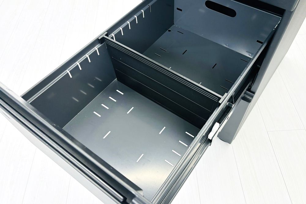 コクヨ サイビ SAIBI ブーメランデスク 中古 3段ワゴン付 120° 幅1200 中古オフィス家具 1200/740/720の画像