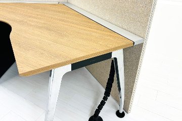 コクヨ サイビ SAIBI ブーメランデスク 中古 3段ワゴン付 120° 幅1200 中古オフィス家具 1200/740/720の画像