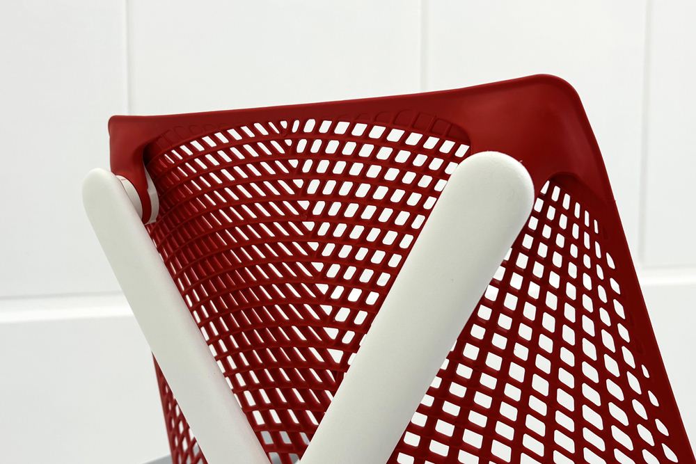 【未開封未使用品】 ハーマンミラー セイルチェア ミドルバック フルアジャスタブルアーム 可動肘 レッド 中古 Herman Miller SAYL Chair 中古オフィス家具の画像