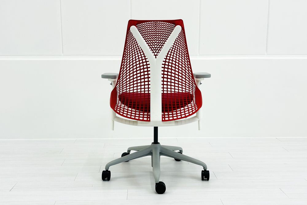 【未開封未使用品】 ハーマンミラー セイルチェア ミドルバック フルアジャスタブルアーム 可動肘 レッド 中古 Herman Miller SAYL Chair 中古オフィス家具の画像