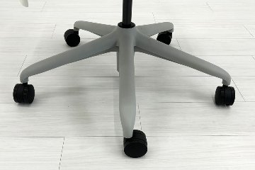 【未開封未使用品】 ハーマンミラー セイルチェア ミドルバック フルアジャスタブルアーム 可動肘 レッド 中古 Herman Miller SAYL Chair 中古オフィス家具の画像