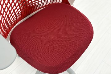 【未開封未使用品】 ハーマンミラー セイルチェア ミドルバック フルアジャスタブルアーム 可動肘 レッド 中古 Herman Miller SAYL Chair 中古オフィス家具の画像