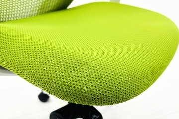 オカムラ シルフィーチェア 中古 2021年製 ハイバック 固定肘 OKAMURA Sylphy 中古オフィス家具 ライムグリーンの画像