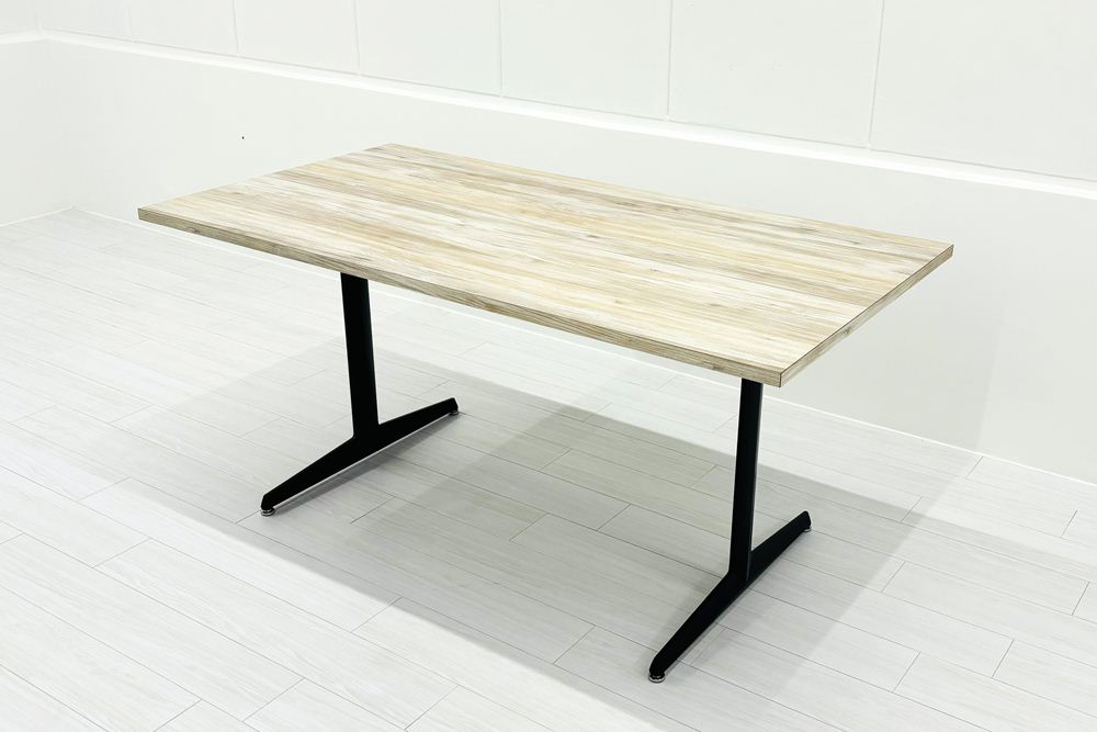 オカムラ ブレスタ 中古 幅1550 小型会議テーブル ミーティングテーブル 会議机 中古オフィス家具 1550/800/720の画像