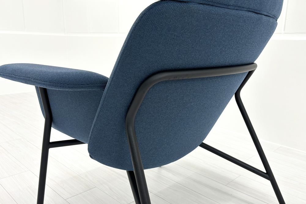 コクヨ ノーション 中古 2021年製 KOKUYO Notion ミーティングチェア 中古オフィス家具 多目的チェア ブルーの画像