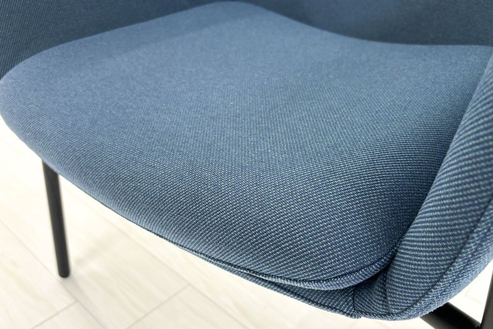 コクヨ ノーション 中古 2021年製 KOKUYO Notion ミーティングチェア 中古オフィス家具 多目的チェア ブルーの画像