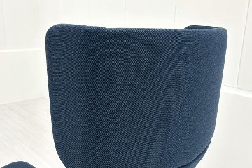 コクヨ ノーション 中古 2021年製 KOKUYO Notion ミーティングチェア 中古オフィス家具 多目的チェア ブルーの画像